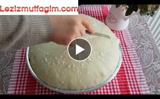Soğumasını Beklemeden Bitirmek Isteyeceğiniz Köy Ekmeği Tadında Evde Ekmek Yapımı