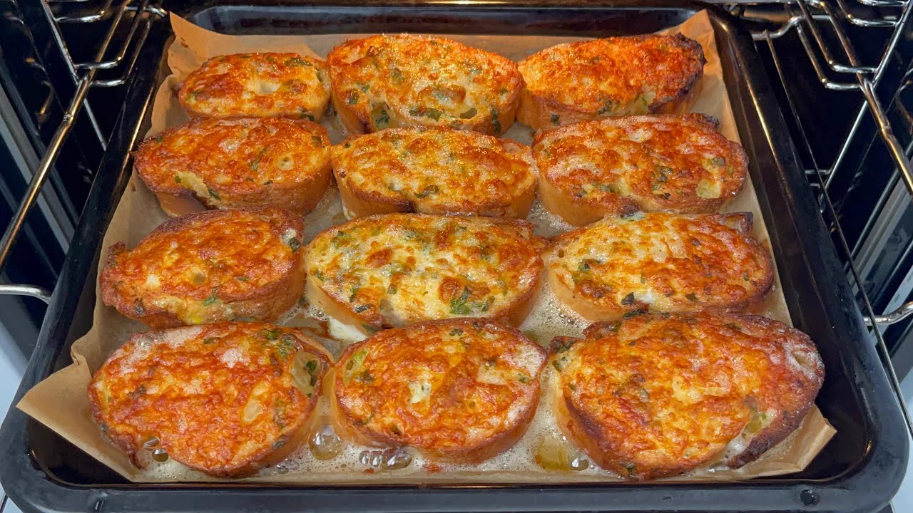 15 Dakikada Fırında YUMURTALI EKMEK Tarifi Pratik Kahvaltılık Tarifler