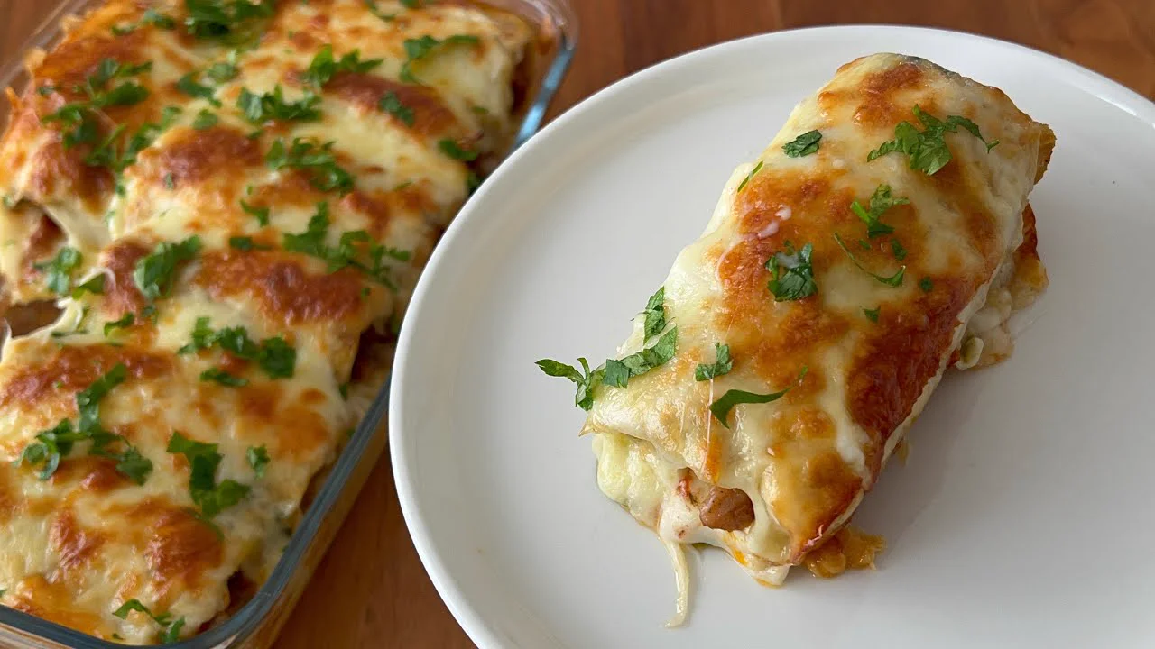 PATATES ve TAVUĞUN MUHTEŞEM UYUMUNE ZAMAN YAPSAM SOFRANIN YILDIZI OLUYORTAVUKLU RULO PATATES