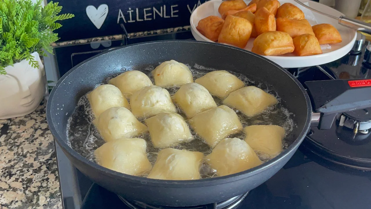 ANNE Usulü Yumuşacık PİŞİ Tarifi ASLA Yağ Çekmeyen MAYASIZ PİŞİ