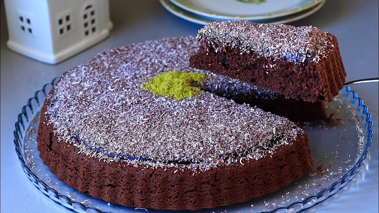 YİYENLER HAYRAN KALIYOR Yumuşacık Keki Nefis Kremasıyla Kakaolu Tart Pasta Tart Kek Tarifi