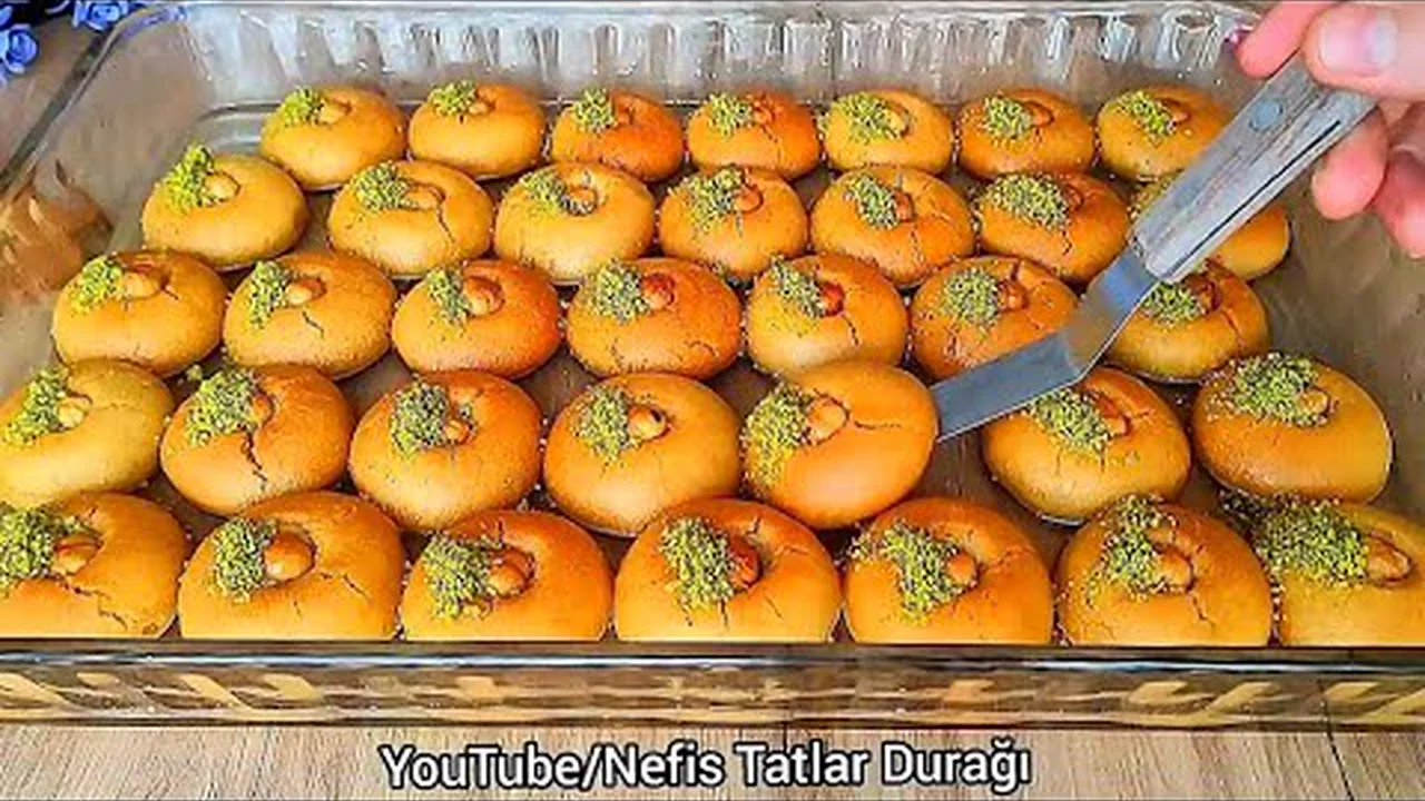 BAKLAVA DEĞİLAMA BAKLAVA TADINDA ŞERBETLİ TATLI TARİFİ BAYRAM'DA BU TARİFİ YAPIN ÖVGÜLERİ KAPIN