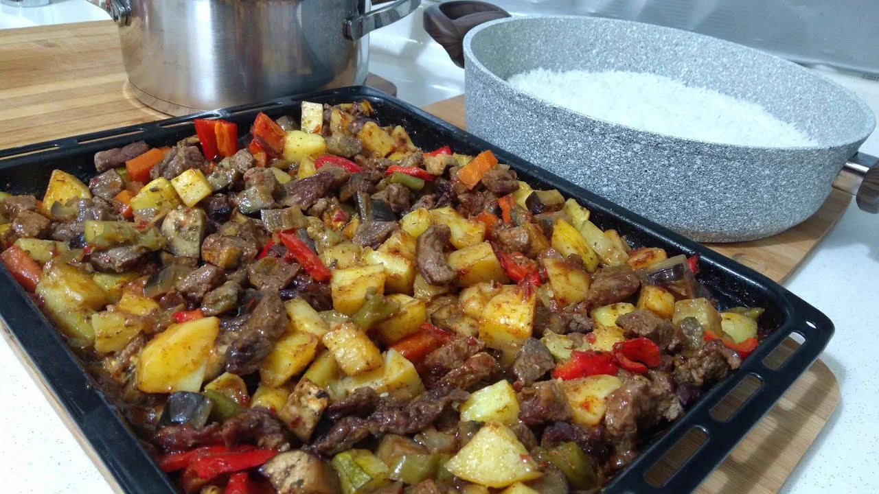 Fırında Etli Sebze Kebabı İle Kolay Akşam Yemeği Menüsü Çorba Pilav Seval Mutfakta