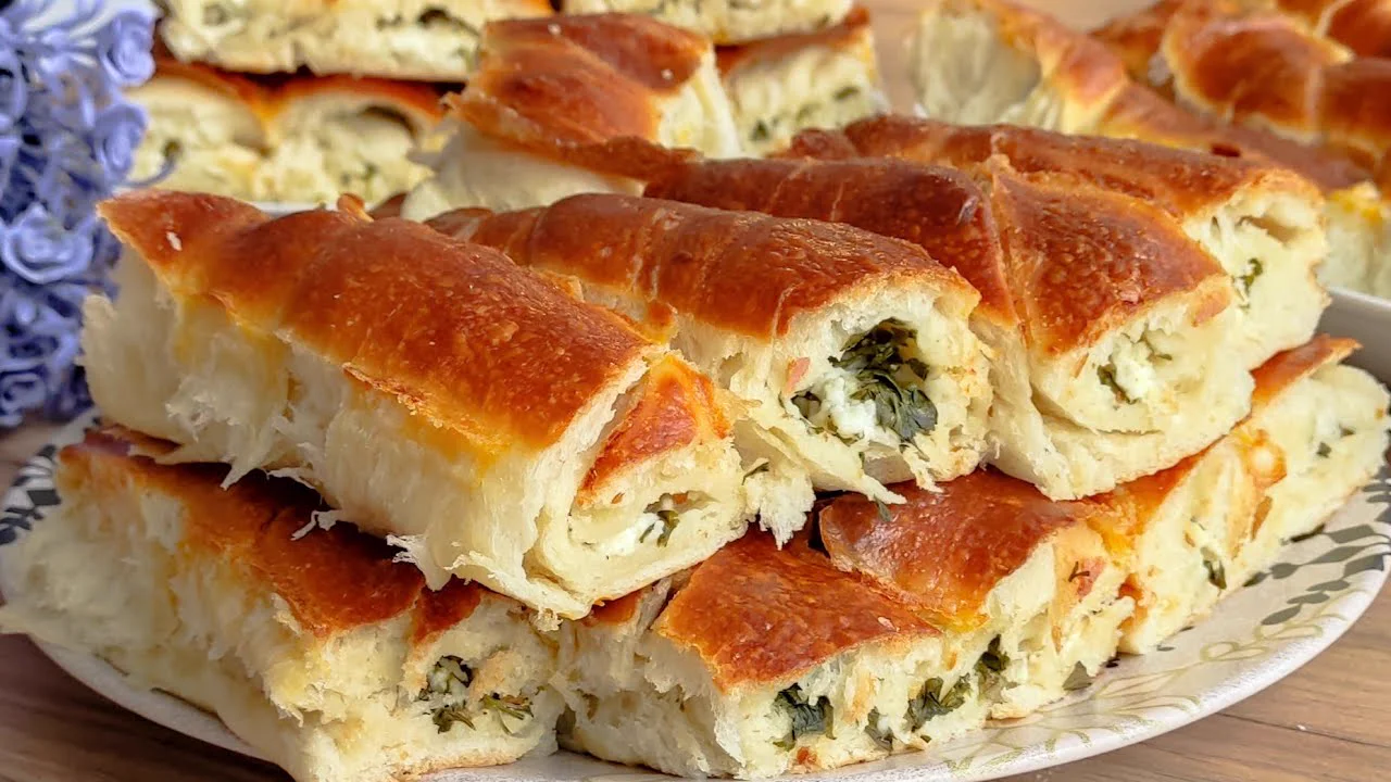 BU KADAR YUMUŞAK VE BU KADAR LEZZETLİ OLUNUR MU TEL TEL NEFİS TEPSİ AÇMASI