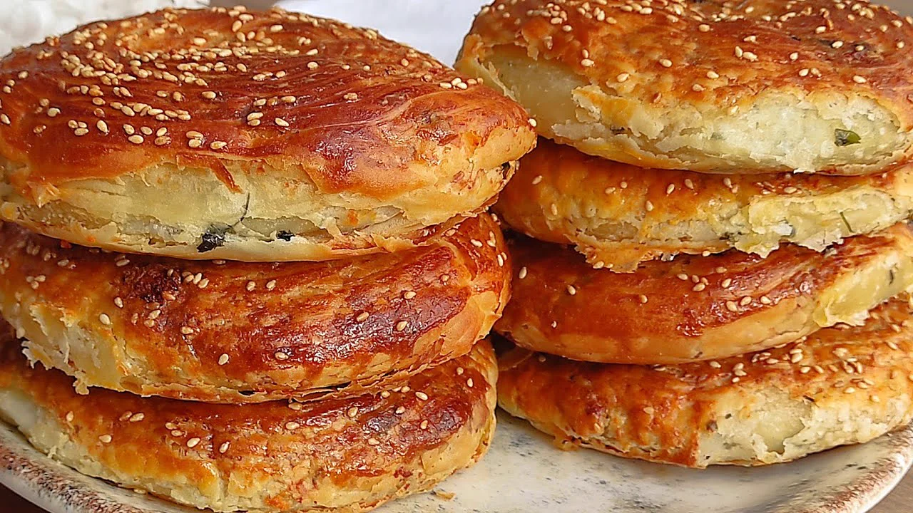 KAÇ TEPSİ YAPSANIZ BAĞIMLILIK YAPAR ANINDA BİTER BÖREK TARİFİ KOLAY VE LEZZETLİ