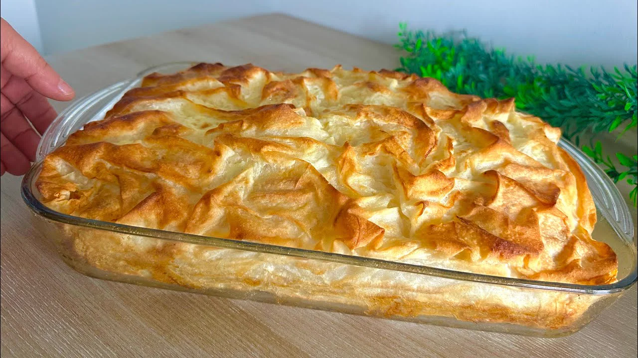 AKŞAM YAP SABAH PİŞİRSU BÖREĞİ TADINDA HAZIR YUFKAYLA SOSLU BÖREK TARİFİDIŞI ÇITIR İÇİ YUMUŞACIK