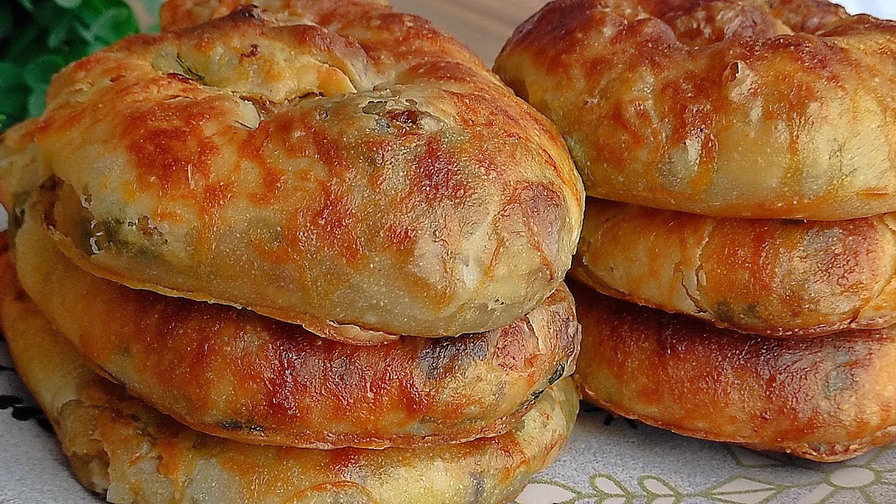 KAÇ TEPSİ YAPSANIZ HEPSİ FIRINDAN ÇIKTIĞI GİBİ BİTER BÖREK TARİFİ KOLAY VE LEZZETLİ