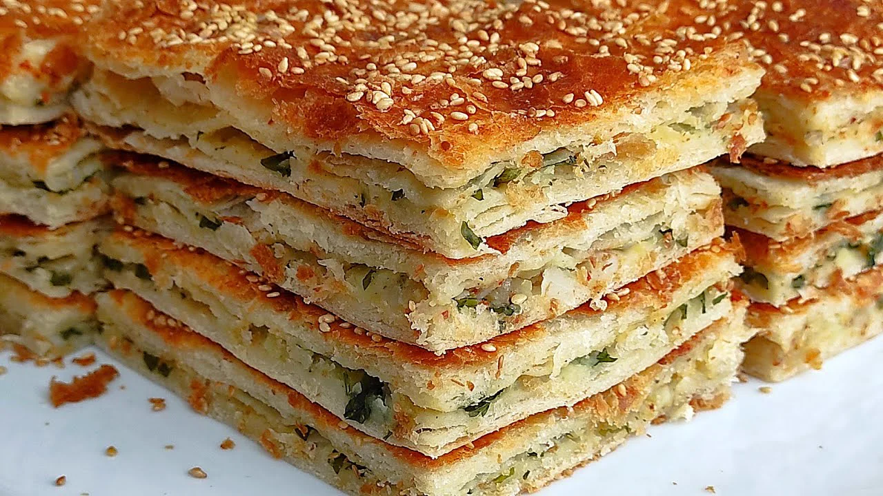 OKADAR KOLAY Kİ DAHA ÖNCE NEDEN YAPMADIM ÜÇ PATATES BİR TEPSİ DOLUSU BÖREK KOLAY BÖREK TARİFİ