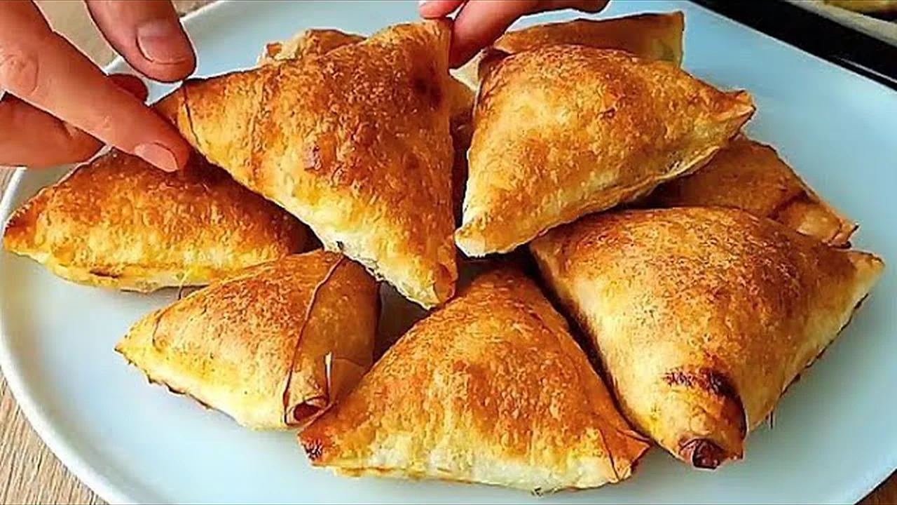 10 dakikada En Kolay En Hızlı BÖREK SIRRI SOSUNDA SAKLI İNANILMAZ LEZZETLİ HIZLI VE KOLAY TARİF