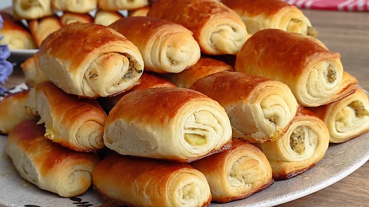DERİN DONDURUCULAR BU TARİF İLE DOLACAK DIŞI ÇITIR İÇİ TEL TEL PATATESLİ BÖREK TARİFİ KOLAY BÖREK