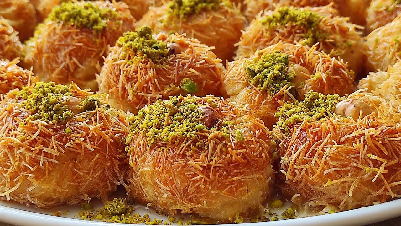 BAKLAVA DEĞİLAMA BAKLAVA TADINDA ŞERBETLİ TATLI TARİFİ RAMAZAN'DA BU TARİFİ YAPIN ÖVGÜLERİ KAPIN