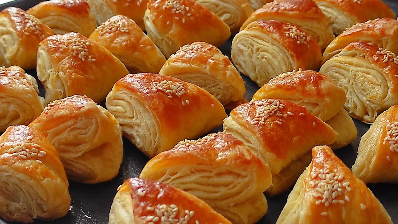 SADECE UN, SU, TUZ İLE BU KADAR KOLAY UCUZ ÇITIR MİLFÖY BÖREĞİ TARİFİ