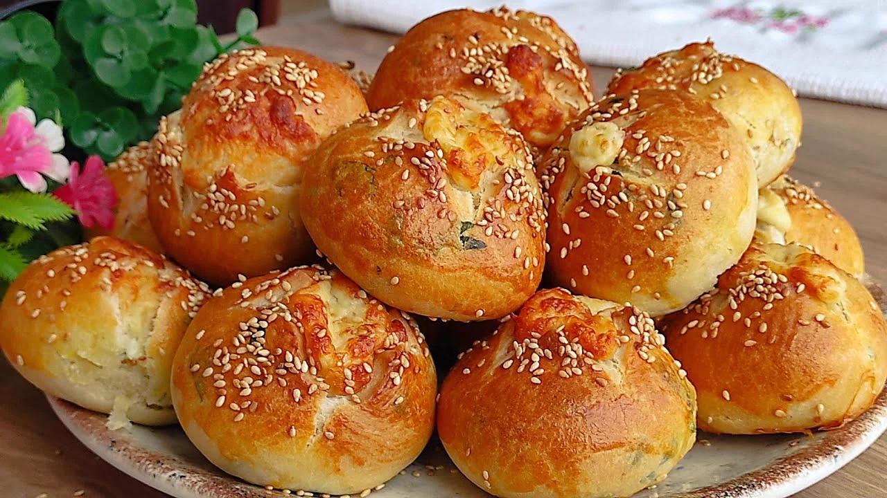 10 DAKİKADA HAZIR MAYASIZ POĞAÇA HİÇ BUKADAR LEZZETLİ OLMAMIŞTI KOLAY VE LEZZETLİ TARİF
