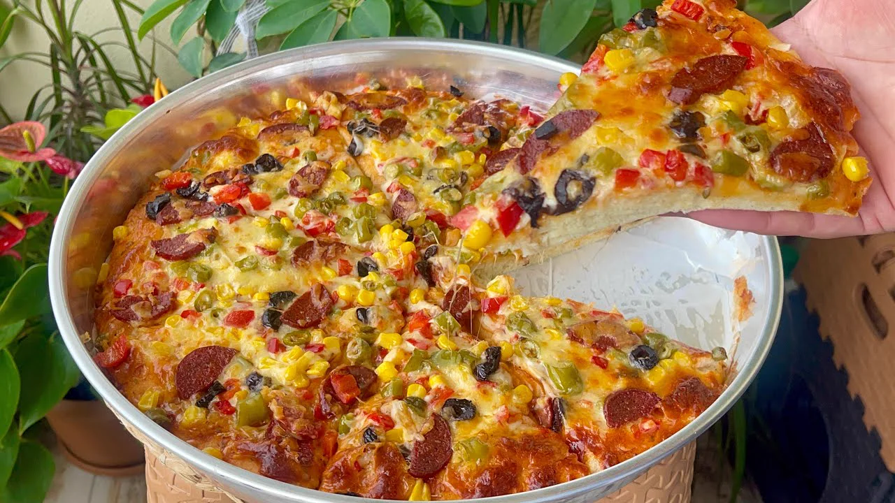 ABARTMIYORUM Böylesine Lezzetli PİZZA Yemediniz İncecik Hamuru ile FIRINDA Nefis PİZZA Tarifi