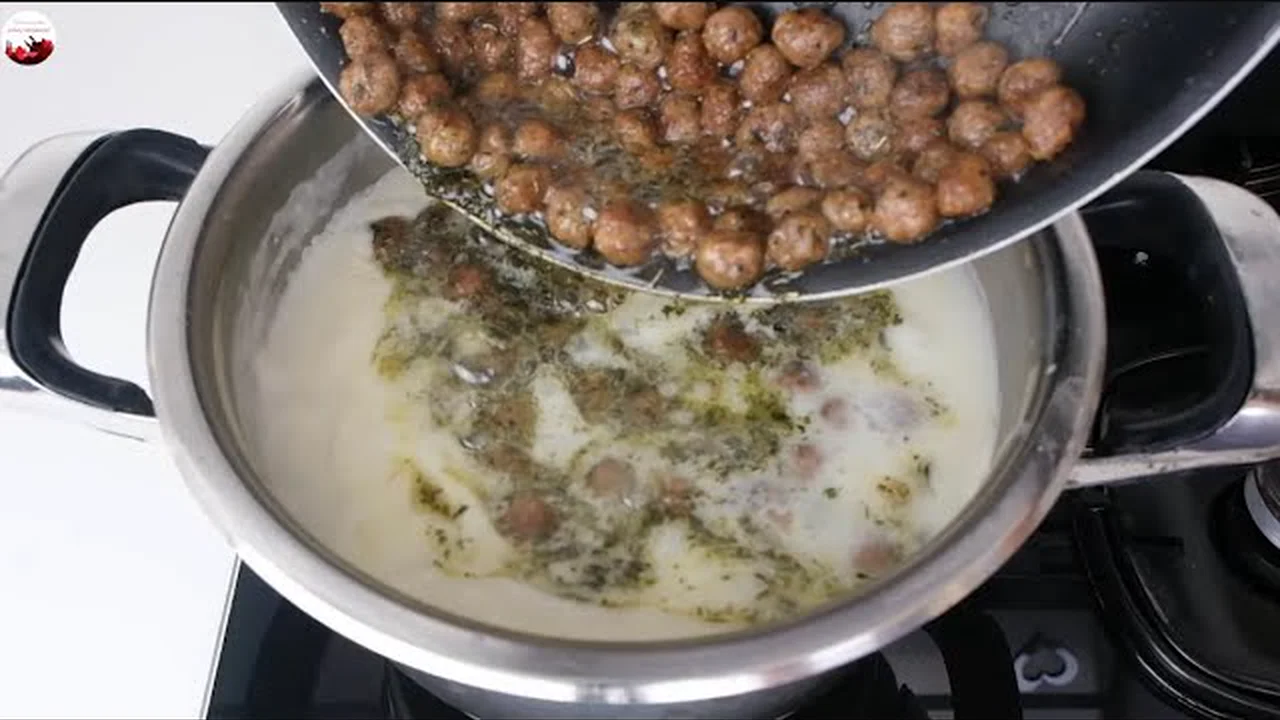 BU ÇORBAYI YİYEN BAŞKA YEMEK ARAMAZ ÇOK DOYURUCU100 Gr Kıyma İle Ana Yemek Lezzetlinde