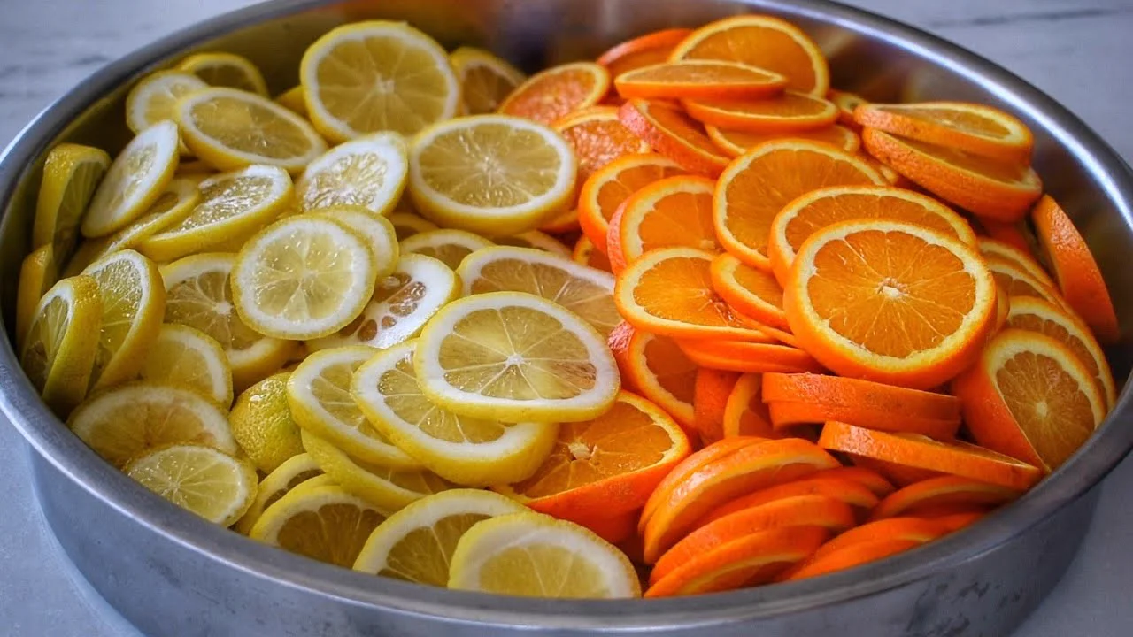 Ramazan Geldi Çattı Şimdi Tam Zamanı Limon ve Portakalları Buzluğa Atalım Şahane Bir Limonata