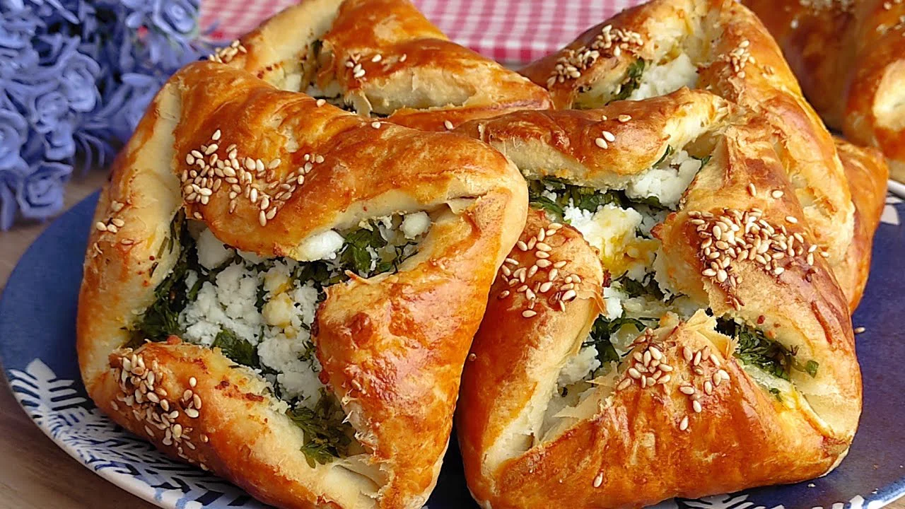 BU TARİFLE EL AÇMASI BÖREK YAPMAYAN KALMASIN!! ÇITIR ÇITIR YOK BÖYLE BİR LEZZETKOLAY BÖREK