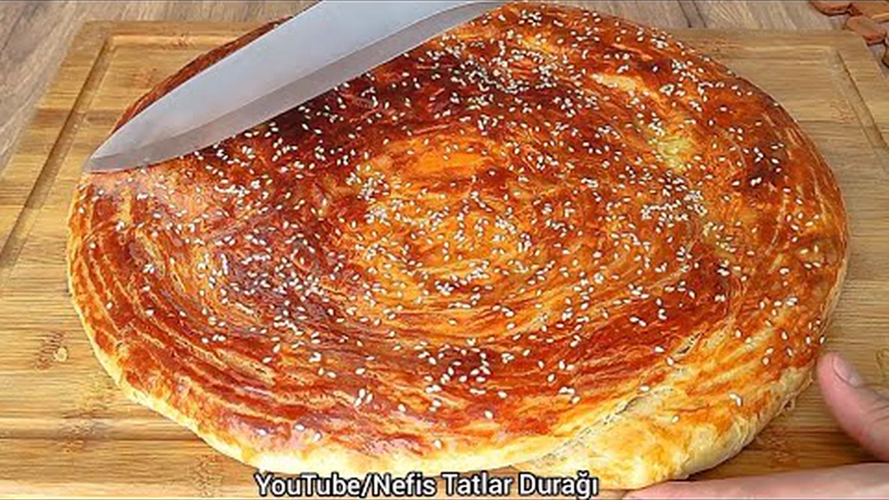 TEPSİ TEPSİ YAPIYORUM YAPILDIĞI ANDA BİTİYOR ASLA BİLDİĞİNİZ ÇÖREKLERE BENZEMEZ